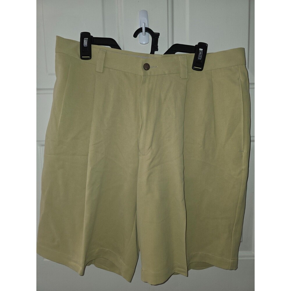 Tommy Bahama Shorts Men’s 34 Mustard 100% Silk Pleated Front Chino Golf Beach
